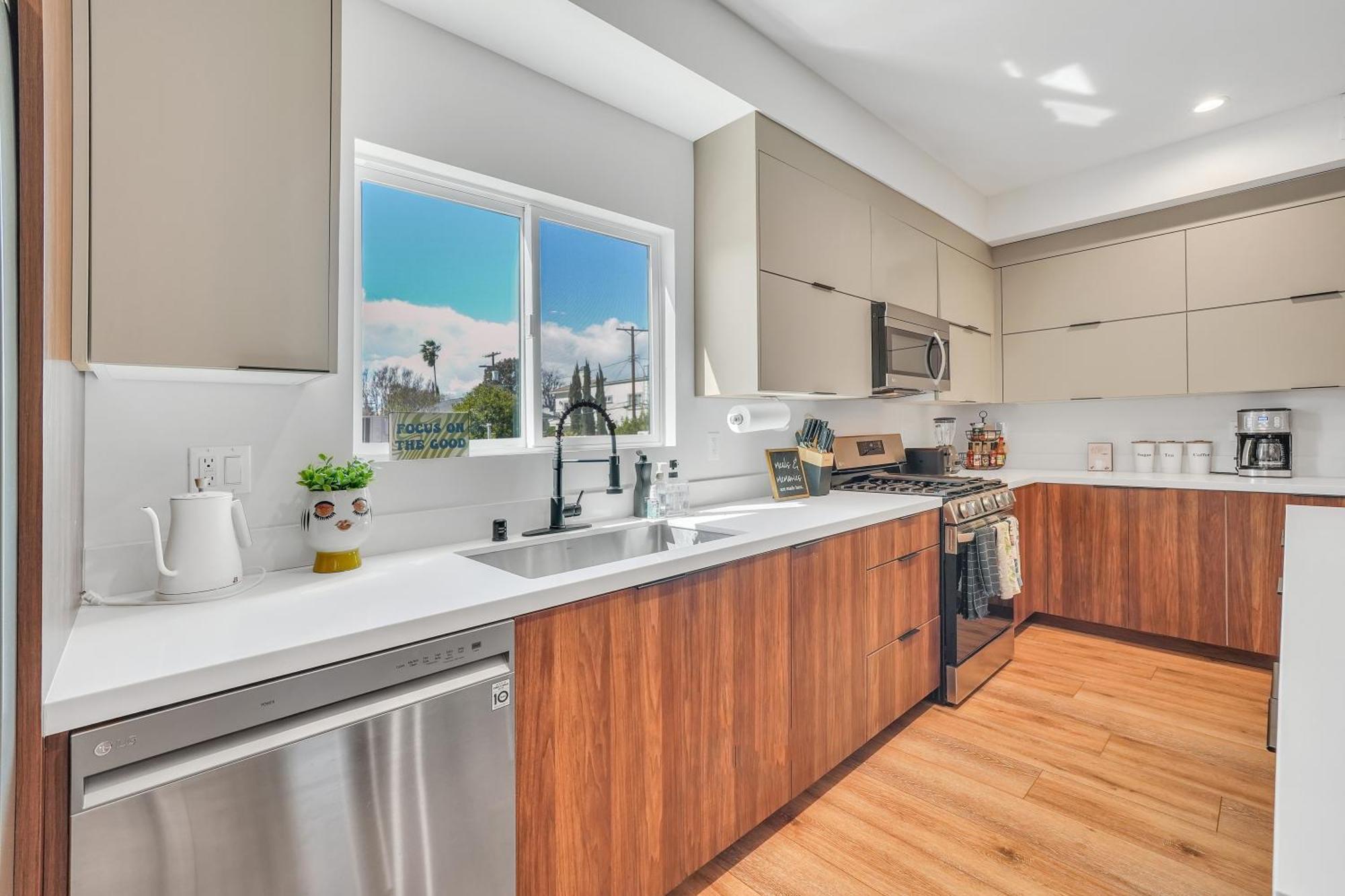 Luxurious Townhome W/3 Master Suites Gated Parking Los Angeles Kültér fotó